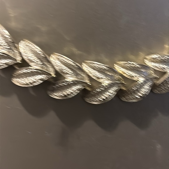 Vintage 1960’s Demi Parure Necklace and Earrings - Picture 11 of 12